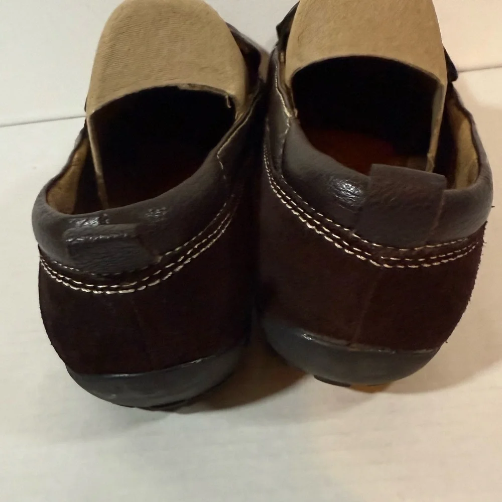 Men’s Naturalizer brown leather upper size 10 loafer shoes